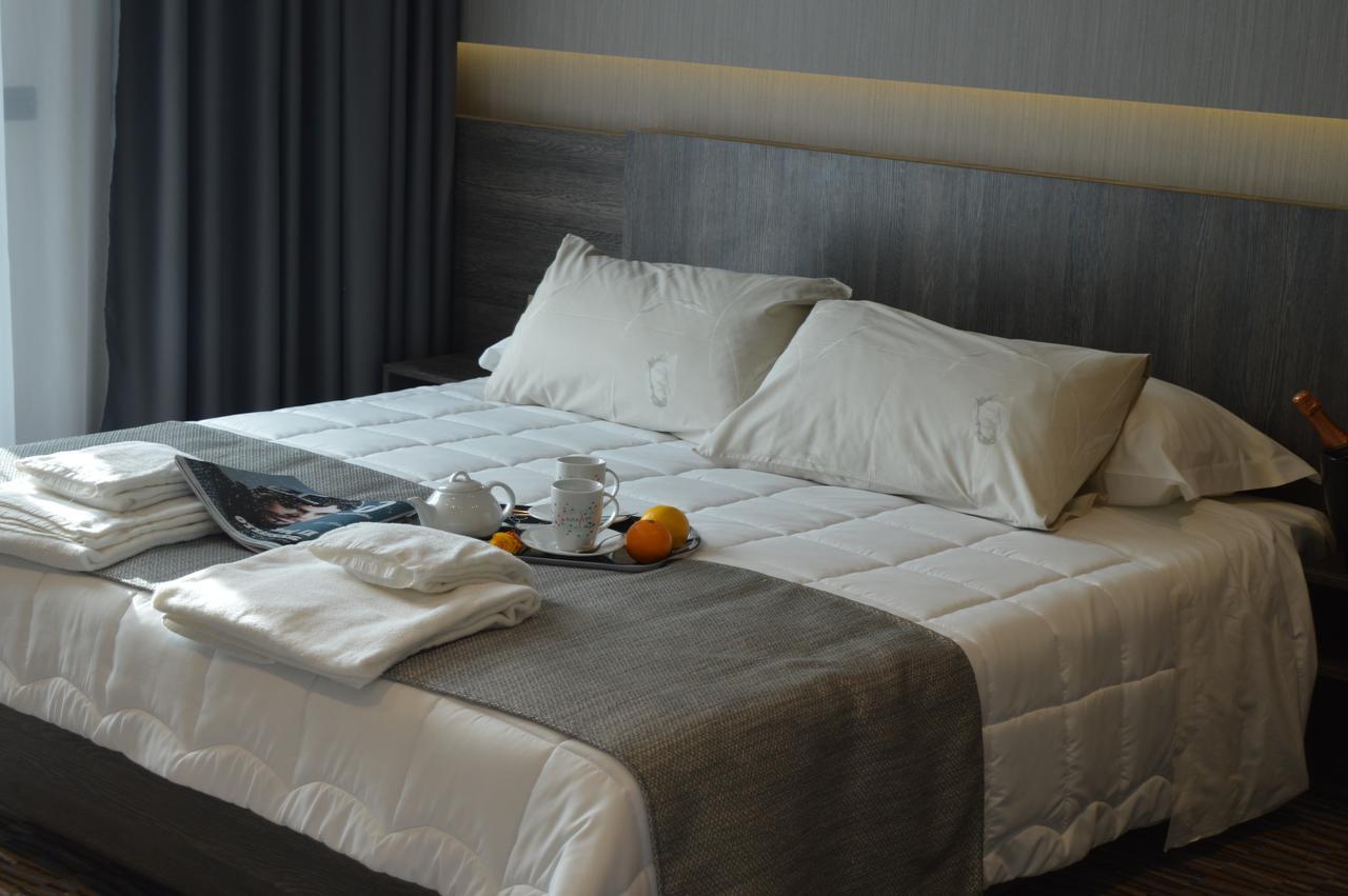 Hotel Enjoy Polesella Exteriör bild