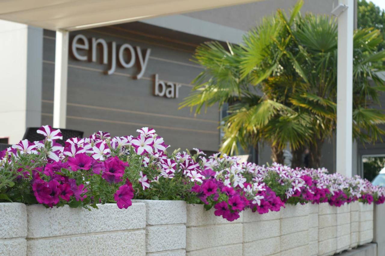 Hotel Enjoy Polesella Exteriör bild